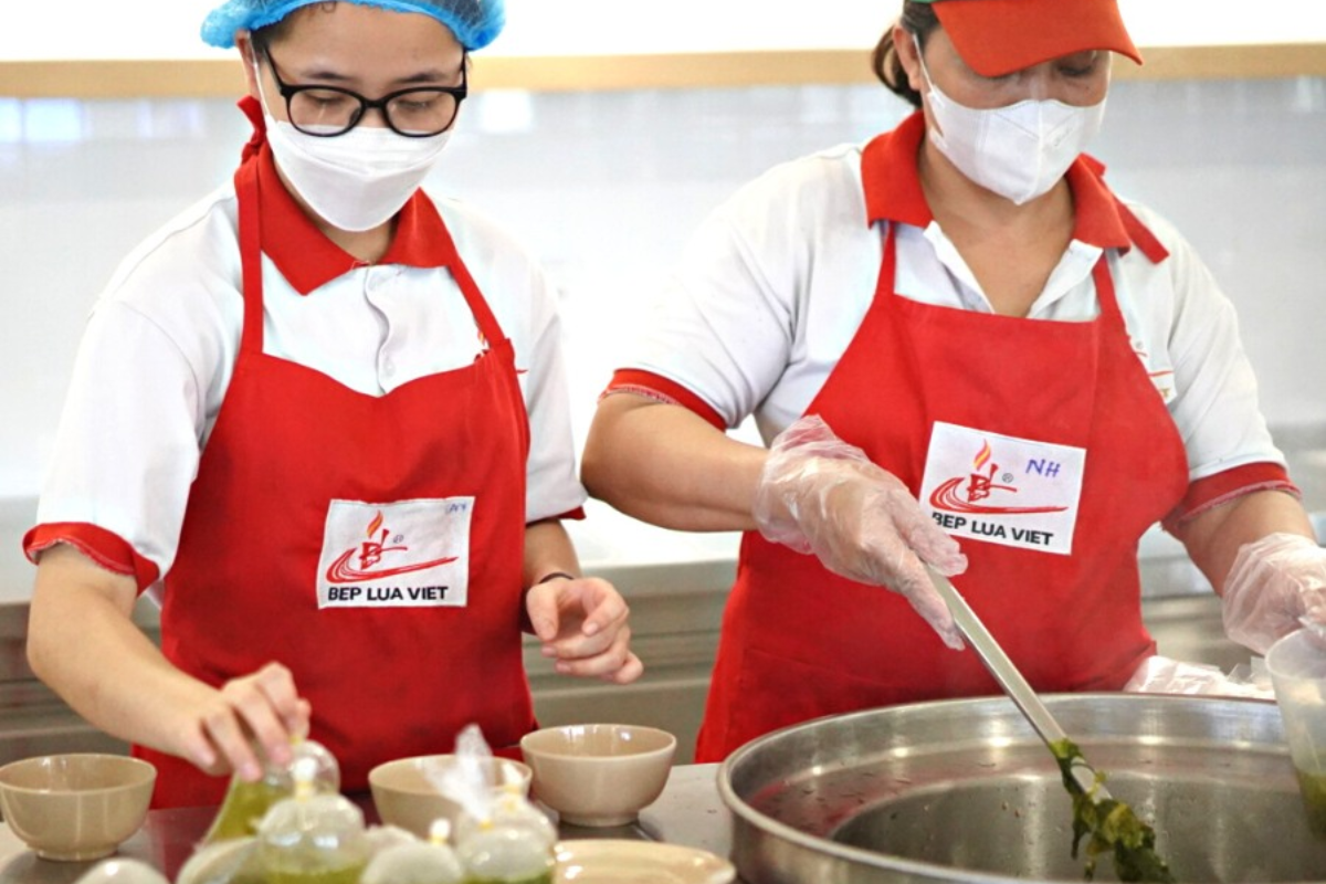 Bếp Lửa Việt - Top đầu công ty suất ăn công nghiệp uy tín nhất hiện nay